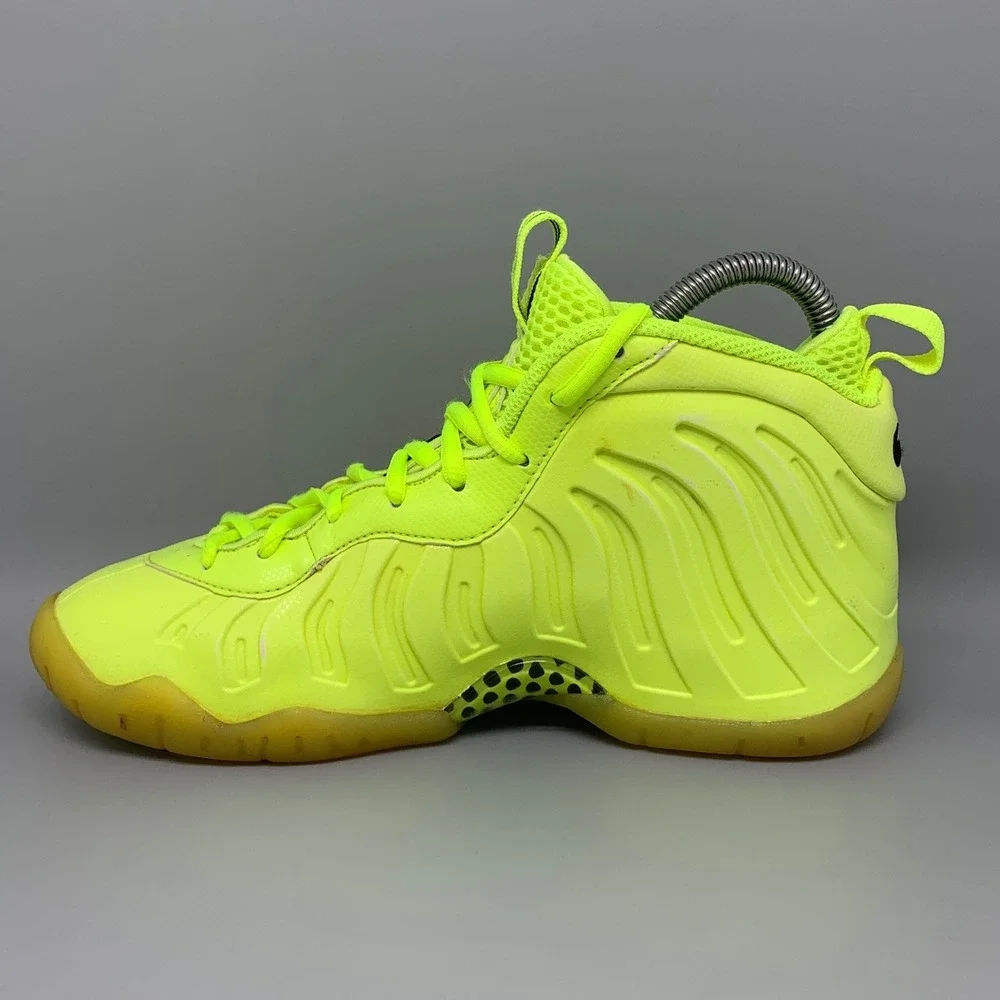 Nike Little Posite One Volt Basketball Shoes CW1593-702 Yth Sz 4Y Women's Sz 5.5